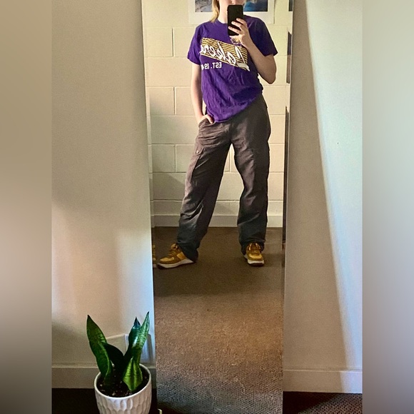 NBA Lakers t-shirt, mens but it’s a t-shirt so unisex works. - Picture 1 of 7